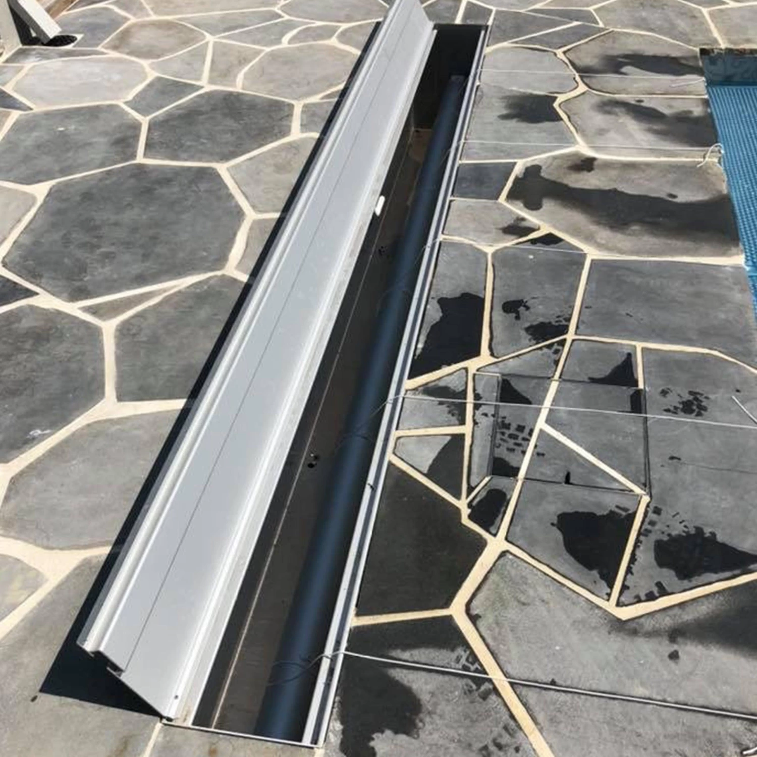 Daisy Roller Below Ground Box 3 Daisy Roller Below Ground Box - Image 3